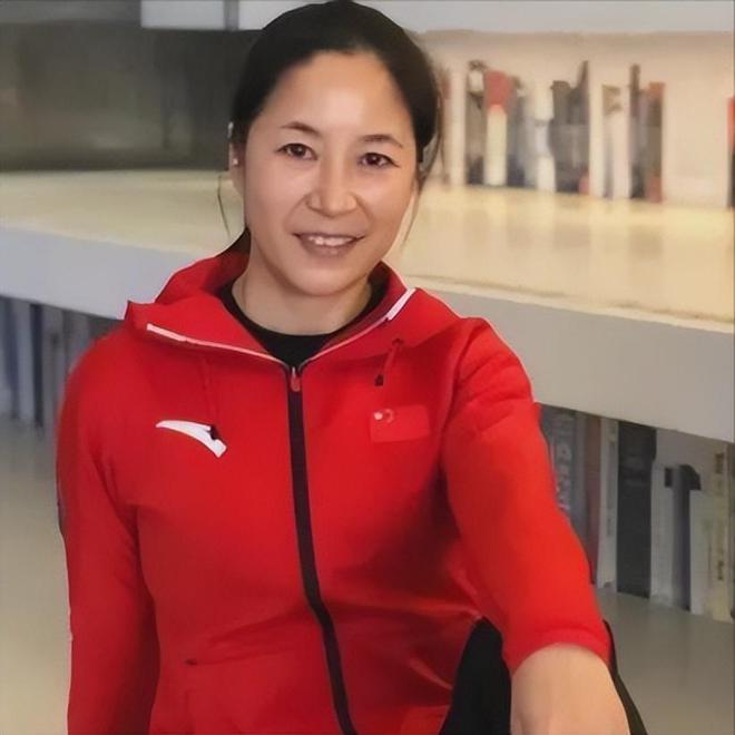 竞走冠军王丽萍绕场一周视频_竟走冠军王丽萍视频_竞走冠军王丽萍事件