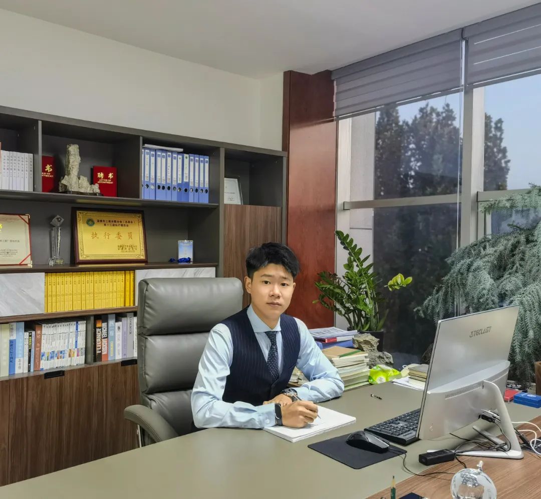 举重冠亚季军_奔跑吧第几季举重冠军最多_举重冠军回放