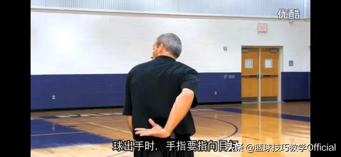 手腕球怎么玩教学_篮球手腕停球技巧教学图片_篮球手腕的作用